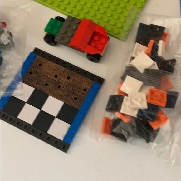 Small Building Blocks Lot - Picture 5 of 12